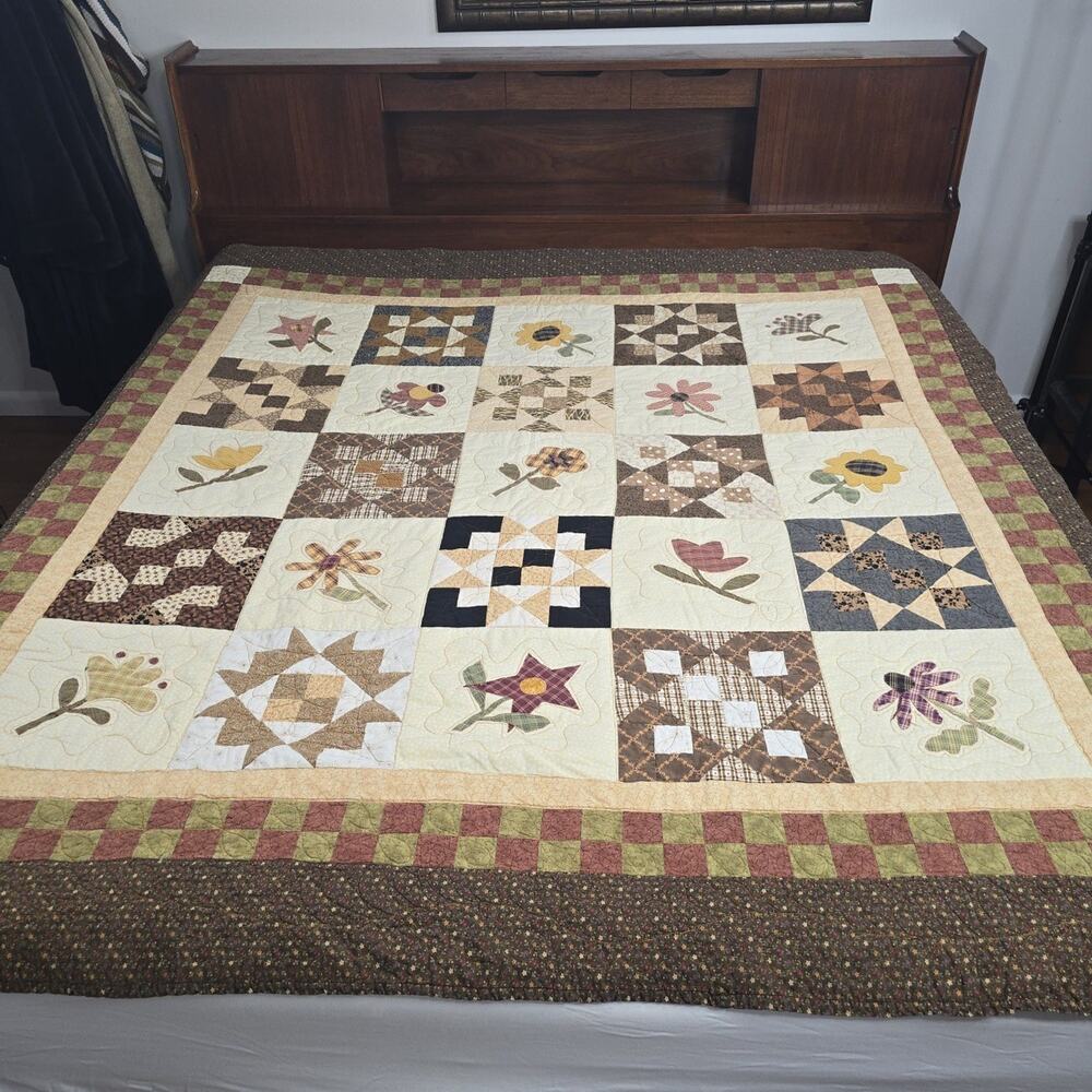 Vintage Reversible Sampler Quilt Handmade Patchwork Coverlet 82x82" Cutter READ - Picture 8 of 16